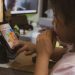The EU will ban the use of social networks and artificial intelligence bots for children under 15 without parental supervision – and the platform will face fines of up to 6% of turnover The EU will ban the use of social networks and artificial intelligence bots for children under 15 without parental supervision – and the platform will face fines of up to 6% of turnover