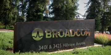 This is not a beast that will run away on its own: Broadcom chief urges not to be afraid of artificial intelligence This is not a beast that will run away on its own: Broadcom chief urges not to be afraid of artificial intelligence