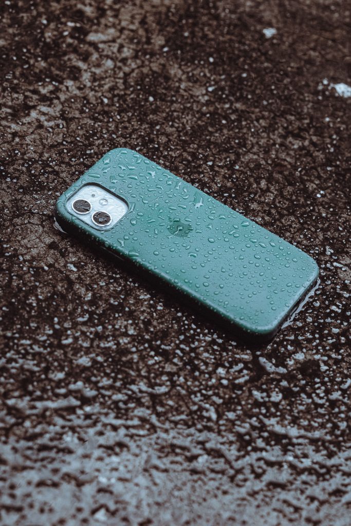 Tweakers expert warns: These devices are waterproof, this one is not at all