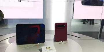 Xiaomi 18 Fold turned out to be repair gold – replacing the motherboard is almost 40% of the price of the phone Xiaomi 18 Fold turned out to be repair gold – replacing the motherboard is almost 40% of the price of the phone