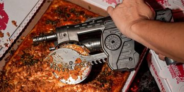 Your pizza doesn’t stand a chance with the official Gears of War: E-Day pizza cutter