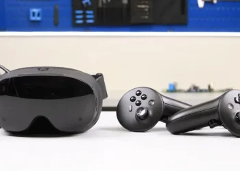 iFixit shows off the internals of the Steam Frame and praises the headset’s “thoughtful design”