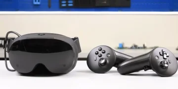 iFixit shows off the internals of the Steam Frame and praises the headset’s “thoughtful design” iFixit shows off the internals of the Steam Frame and praises the headset’s “thoughtful design”