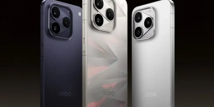iQOO 16 unveiled – flagship with Snapdragon 8 Elite Gen 6 Extreme, three 50-megapixel cameras, very bright screen and 8400 mAh battery iQOO 16 unveiled – flagship with Snapdragon 8 Elite Gen 6 Extreme, three 50-megapixel cameras, very bright screen and 8400 mAh battery