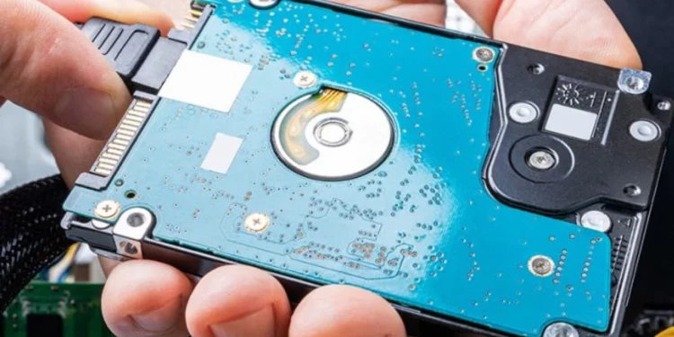Цены на SSD в космосе, так что и стоимость HDD растет быстро