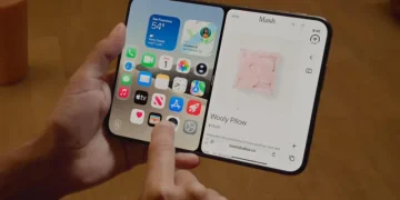 Apple has found a way to deal with iPhone Duo’s creases – the display’s protective layer will be replaceable Apple has found a way to deal with iPhone Duo’s creases – the display’s protective layer will be replaceable